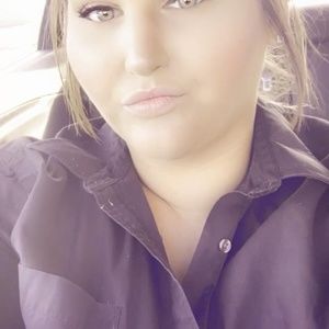 Meet your Posher, Devin